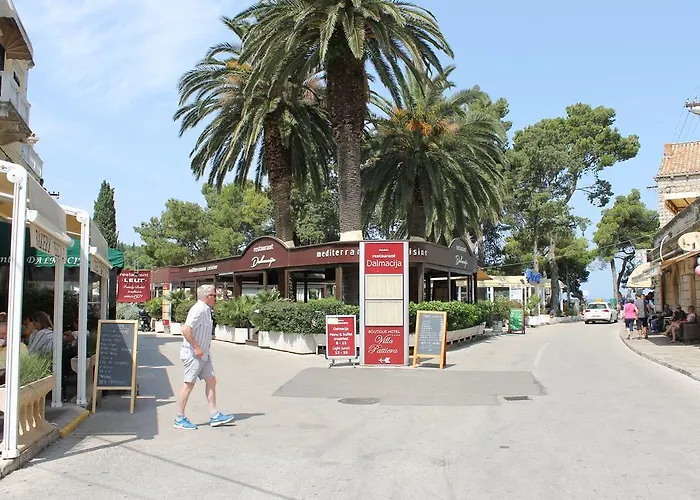 Karin Garden's Cavtat