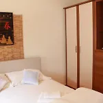 Apartman Karin Garden's *