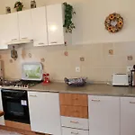 Karin Garden's Apartman